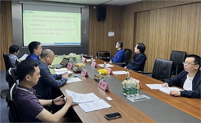 湖南省政協(xié)副主席、工商聯(lián)主席張健一行蒞臨進芯電子指導(dǎo)工作